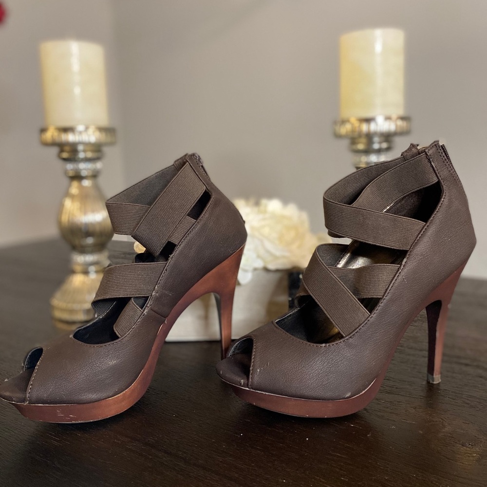 Comfy Brown Platform Heels!